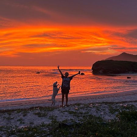 Mama Nings Beach Hotel Sekongkang Ngoại thất bức ảnh