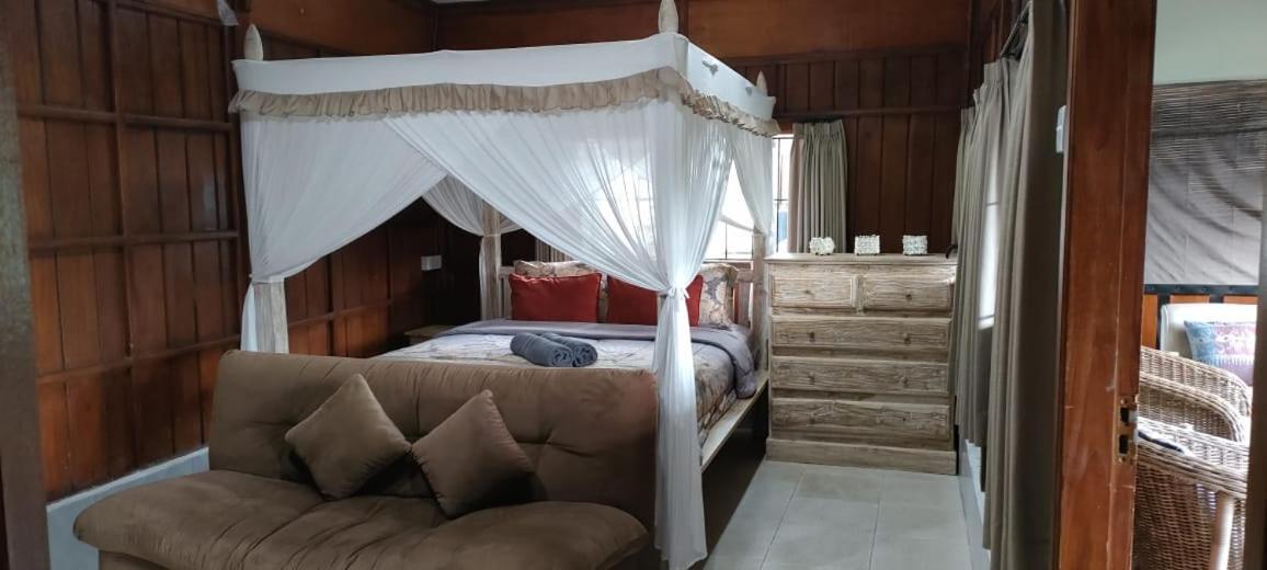 Mama Nings Beach Hotel Sekongkang Ngoại thất bức ảnh