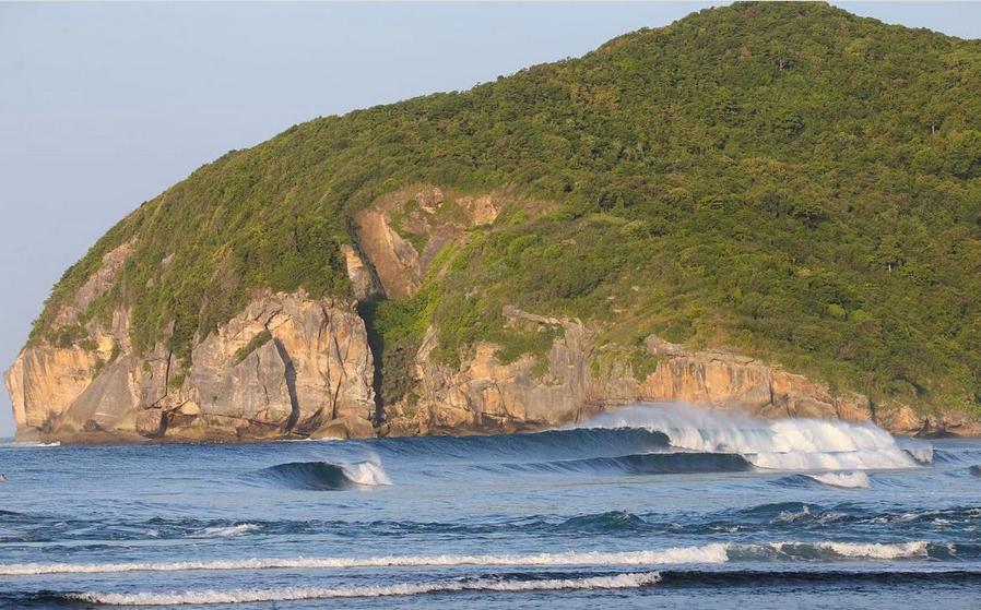 Mama Nings Beach Hotel Sekongkang Ngoại thất bức ảnh