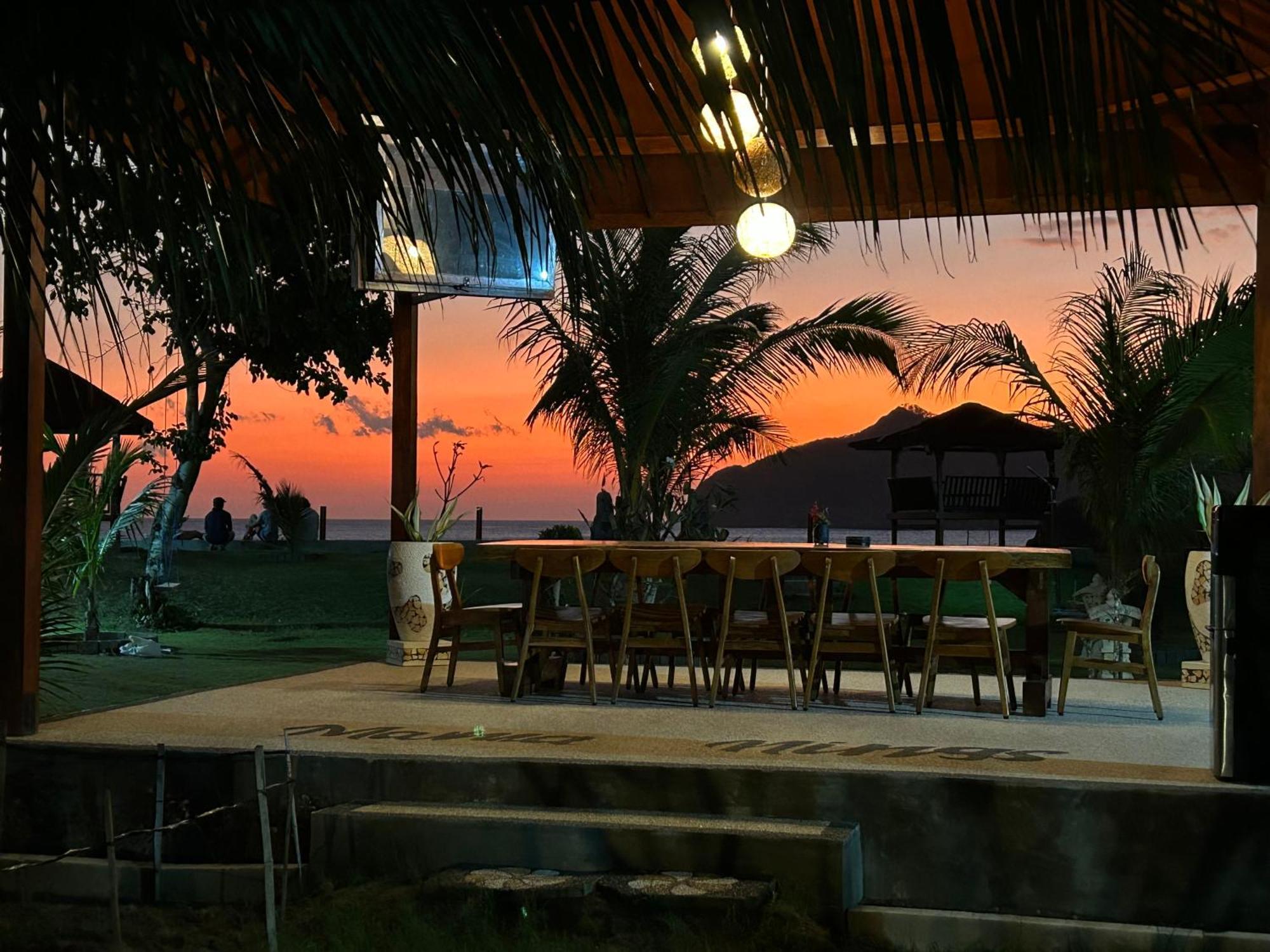 Mama Nings Beach Hotel Sekongkang Ngoại thất bức ảnh